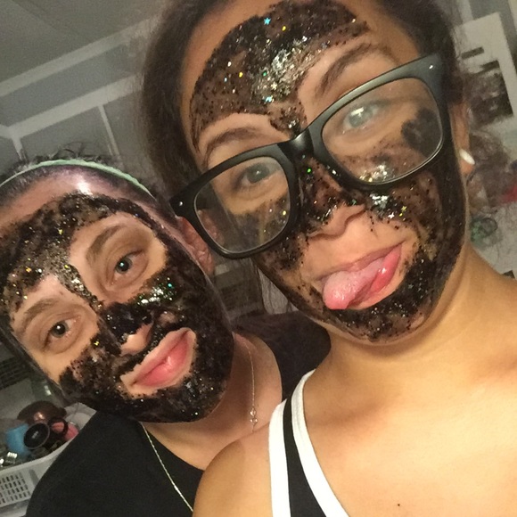 Meet your Posher, Ashley brooke - Picture 3 of 7